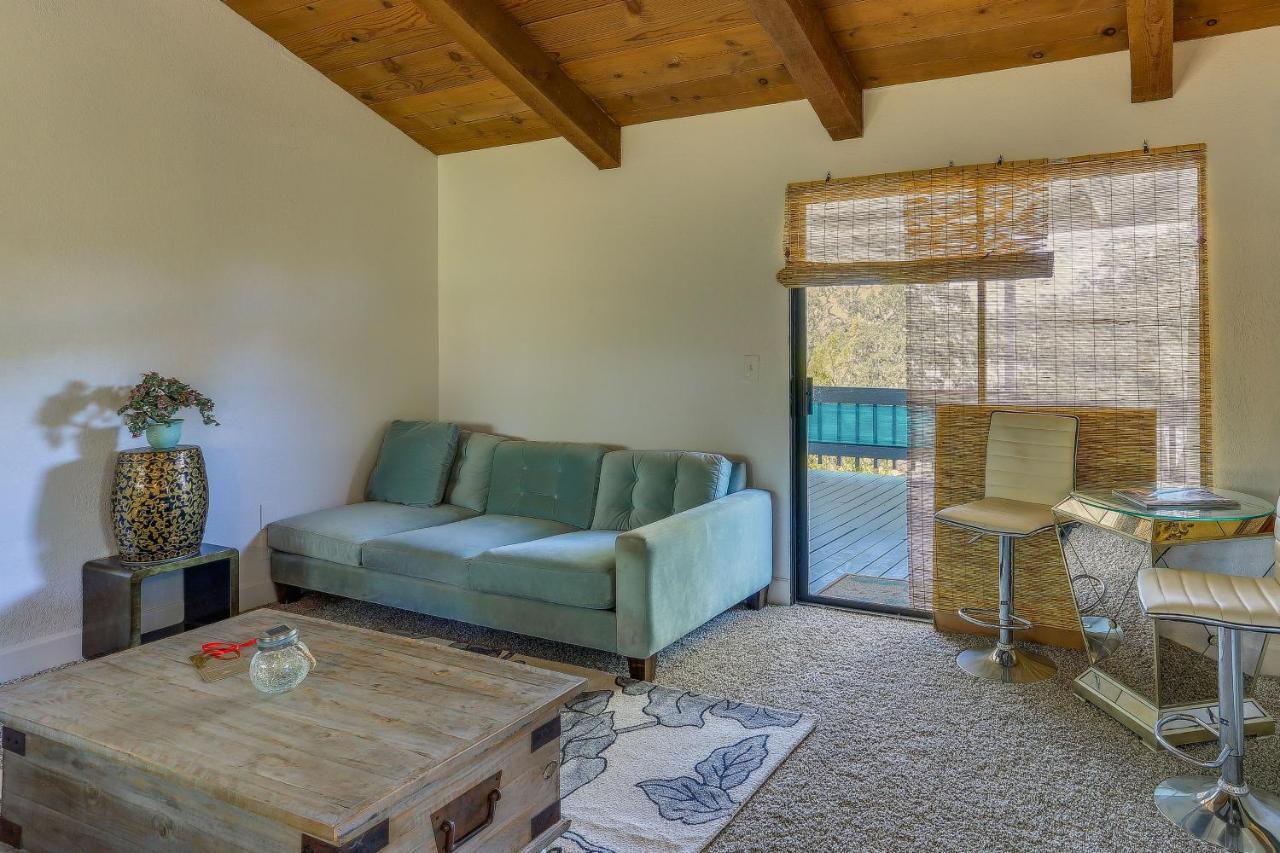 Pet-friendly Vacation With Deck!